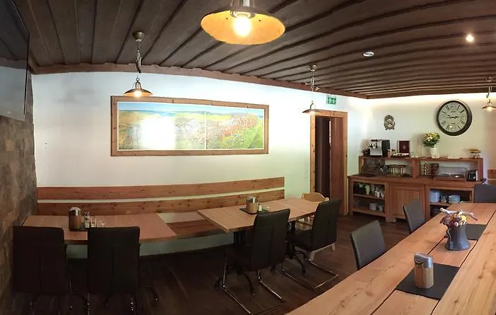 兰斯豪斯玛里兹酒店 招待所 4*